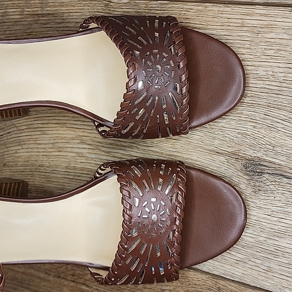 C. Wonder Katie Brown Sandals - Picture 7 of 12